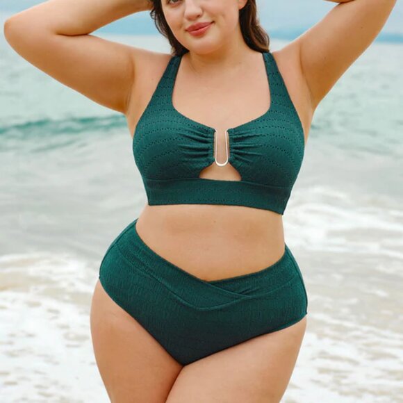 Berlook Green Cut-Out Plus Size Bikini Top | Size 24 | 3X | NWT | Textured - Picture 3 of 3